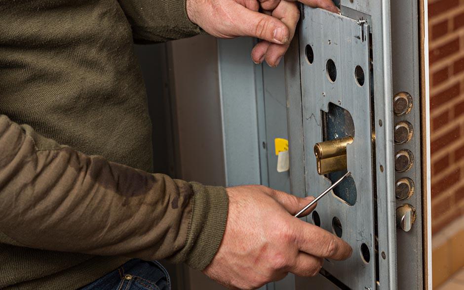 changer une serrure de porte intérieure Étréchy