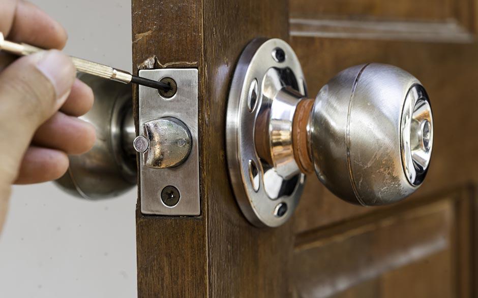 changer une serrure de porte intérieure Étréchy